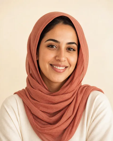 A Lookcard customer: Warm Modern Modest